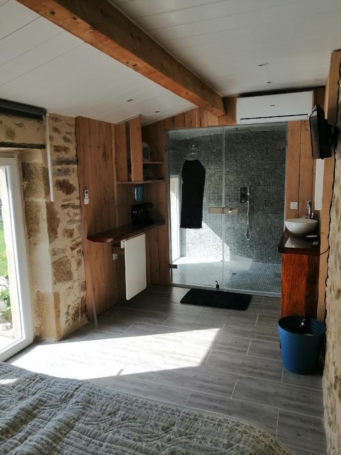 Apartamento La Salamandre Vic-le-Comte Exterior foto
